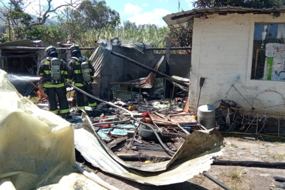 Se registró un incendio en una fabrica de juegos pirotécnicos en Pifo, nororiente de Quito