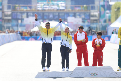 Daniel Pintado y Glenda Morejón se adueñaron de las medallas de plata en marcha por relevos en París 2024