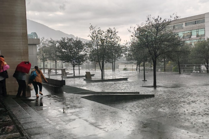 La tarde de este miércoles 7 de agosto se registró una fuerte lluvia con tormentas eléctricas