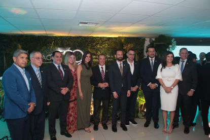 Ronald Merino, Ángel Córdova, Luis Cabezas-Klaere, Nathalie Vanegas, Daniela Falquez, Ezequiel Barrenechea, Pablo Pita, Michel Deller, Marco Larco, Verónica Alcívar y Sergio Rodríguez.
