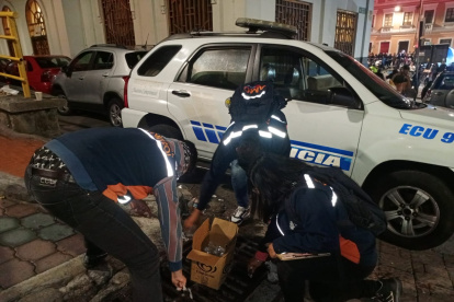 Los inspectores desecharon 500 litros de alcohol.