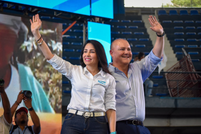 Luisa González y Diego Borja, el binomio del correísmo.