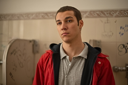 Eduardo Maruri en la serie "Nadie nos va a extrañar" de Prime Video.