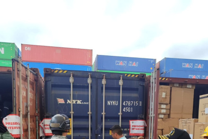 Control. Un operativo en el puerto de Guayaquil.