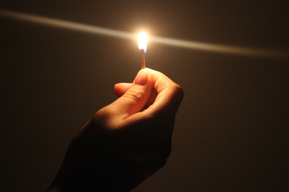 Varias zonas de Guayaquil permanecen sin energía eléctrica.