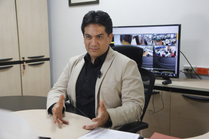 En mayo de 2023 el entonces director municipal atendió a un equipo de EXPRESO.