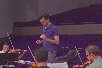 Ensayo. La velada se divide en dos partes de la historia.