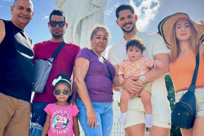 Renier con su familia.