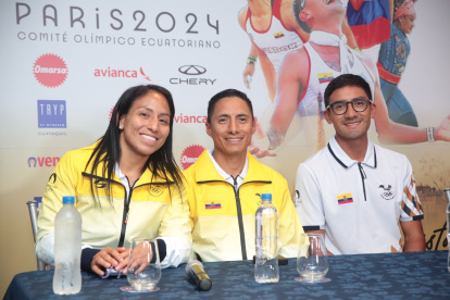 Algunos de los medallistas olímpicos en rueda de prensa en Guayaquil