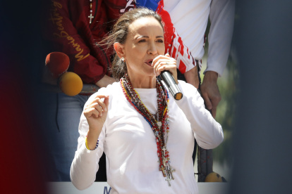 Fotografía del 3 de agosto de 2024 de la líder opositora venezolana María Corina Machado en un acto en Caracas (Venezuela).