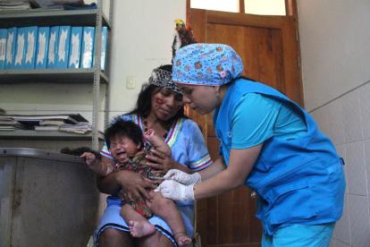 Archivo. Una serie de vacunaciones en Perú.