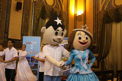 Los personajes han figurado en los actos oficiales por las fiestas de Guayaquil.