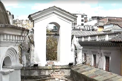 Un grupo de delincuentes se llevaron una campana de más de 100 años de antigüedad del monasterio de El Carmen Bajo