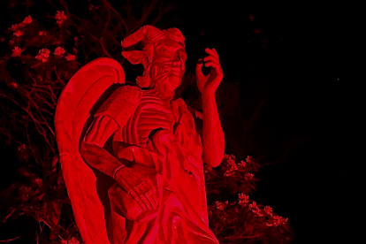 Fotografía cedida por el santuario Nueva Orden de Lucifer en la Tierra que muestra la estatua de Lucifer en municipio de Gravataí, en el sur del Brasil.