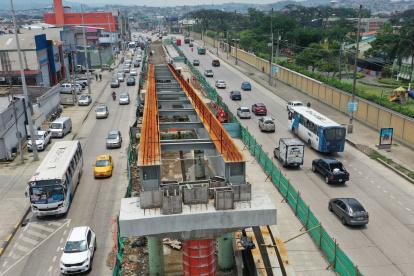 LA CONSTRUCCION DEL NUEVO PUENTE QUE VA ESTAR EN LA TANCA MARENGO A LA ALTURA DEL COLEGIO AMERICANO ESTA INCONCLUSA 29 DE MAROZO DEL 2023 GUAYAQUIL-ECUADOR