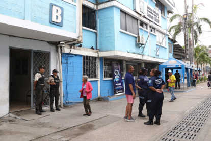 Según las investigaciones, los criminales tenían contacto al interior de las entidades de Durán.