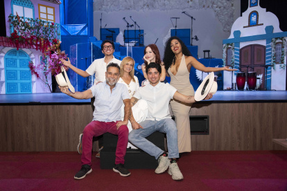 La comedia musical Cumbia Divina se estrenó en el centro comercial Scala Shopping en Cumbayá.