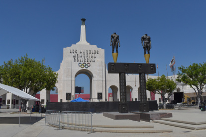 El Coliseum de la ciudad será el nexo entre todas los épocas. Como lo fue en 1932 y 1984, será la sede de las pruebas de atletismo, que por primera vez se realizarán primero.
