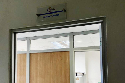 Ecuador. La Fiscalía señaló que jueces en el cantón Valencia entregaron de forma irregular medidas cautelares a favor de 3 procesados de la mafia albanesa.