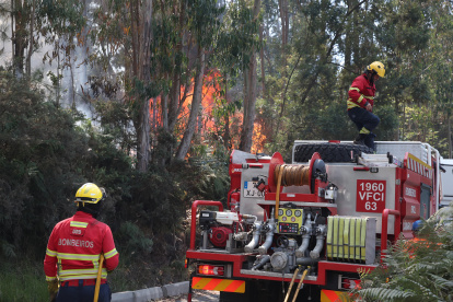 Los incendios en Madeira no cesan y las condiciones climatológicas no ayudan a la labor de los bomberos lusos.