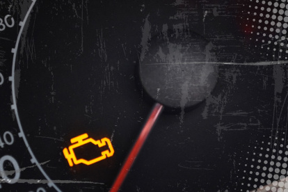 Símbolo amarillo advierte de alguna falla en el motor