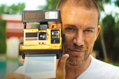 Bajo la dirección de Zoë Kravitz, la cinta se transmite pasión, interés y suspenso.