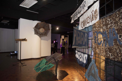 La exposición Geacronías se inauguró en el Centro Cultural de la PUCE, en Quito.