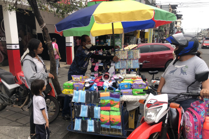 La venta de mascarillas se triplicó desde el martes.