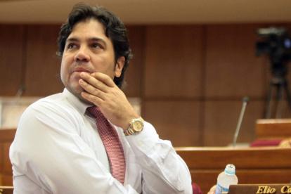 Fotografía de archivo del 4 de febrero de 2015 del entonces diputado paraguayo Oscar Tuma, en una sesión conjunta del Congreso en Asunción (Paraguay).