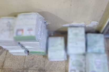 La Policía Nacional detuvo al administrador del establecimiento al que le han presentado cargos por falsificación de documentos.