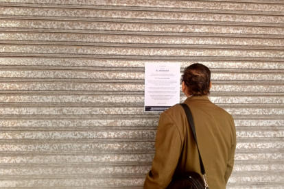 Comunicado del Mi Comisariato ubicado en la avenida 9 de Octubre.