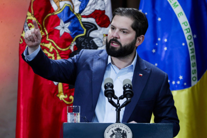 El presidente de Chile, Gabriel Boric, durante una rueda de prensa en Santiago.