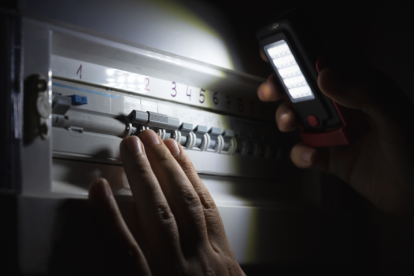 Usuarios en redes sociales reportaron que el servicio de energía eléctrica fue interrumpido desde la madrugada.