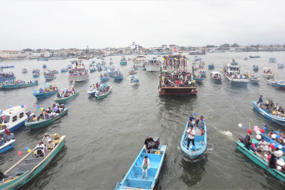 Nueva edición. Este año se volvió a realizar la procesión náutica, en la que los feligreses pidieron que ya paren las matanzas en El Oro.