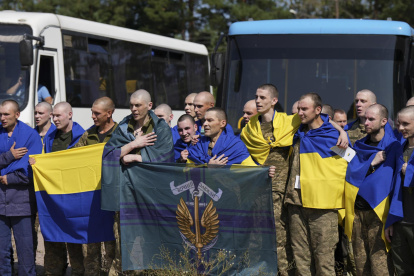Los prisioneros de guerra ucranianos liberados del cautiverio ruso este sábado 24 de agosto del 2024.