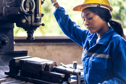 Las maestrías en ingeniería e industrias, entre las que llaman la atención de los profesionales.