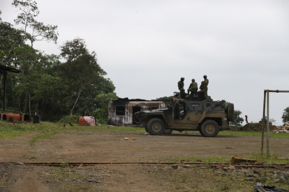 El cuerpo militar entra a zonas mineras del cantón Ponce Enríquez durante tiempos cortos.