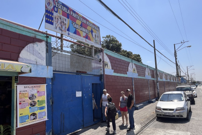 Escolaridad. La ministra de Educación expuso que el Gobierno está analizando prohibir el uso de celulares en los planteles educativos.