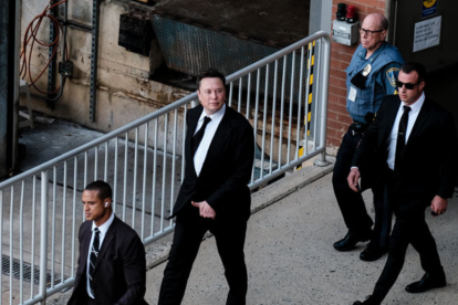 Elon Musk ayudará a rescatar a dos astronautas