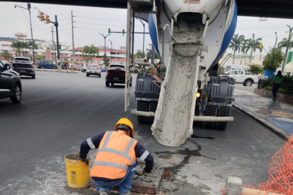 En la Plaza Dañín, donde las quejas fueron repetidas por varios meses, se hicieron los trabajos. Sin embargo, aún resta otras tapas por nivelar.