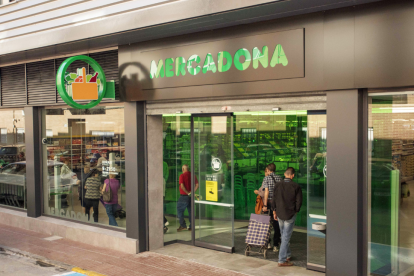 Este supermercado tiene más de 1.600 locales en España y 39 en Portugal