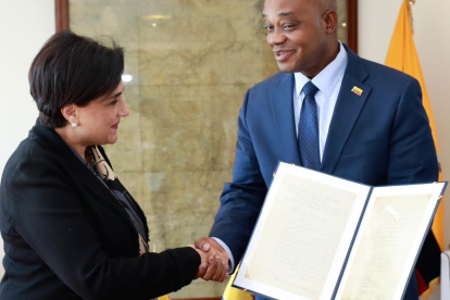 Los cancilleres de Ecuador, Gabriela Sommerfeld, y de Colombia, Luis Gilberto Murillo, se reunieron en Quito.