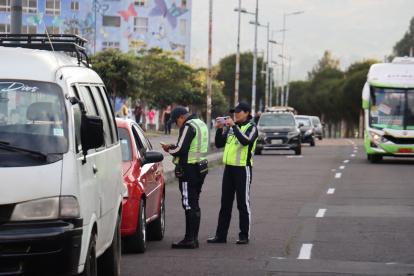 Lon cinco conductores sobrepasaron el rango moderado de velocidad.