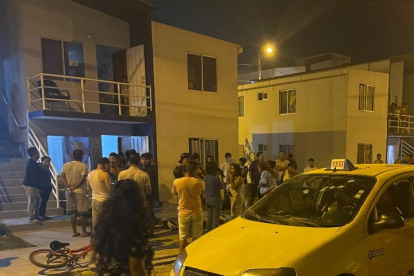 Caso. La familia llegaba al conjunto residencial por una festividad.