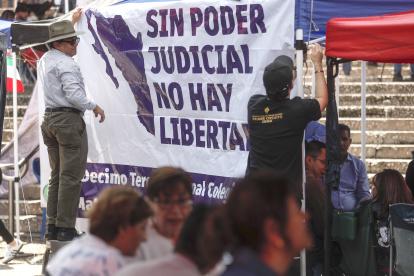 Los ciudadanos y trabajadores han protestado en diversas ocasiones contra las decisiones del Gobierno mexicano