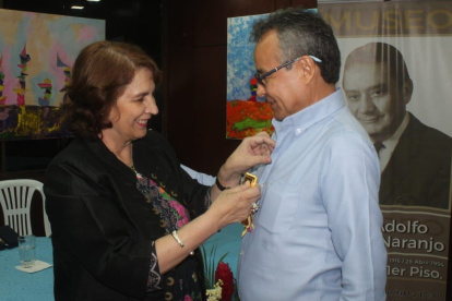 Alsino con Rosalía Arteaga.