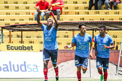 El Nacional hizo la fiesta en el Alejandro Serrano, al final le ganó 2-1 al Deportivo Cuenca.