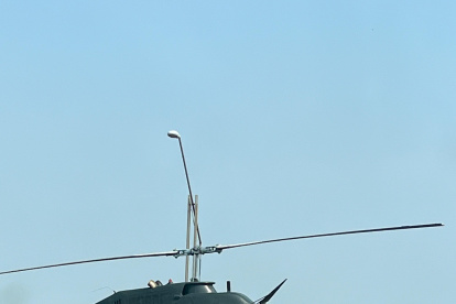 La aeronave estaba custodiado por elementos de las Fuerzas Armadas.