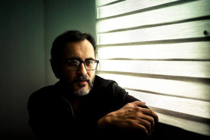 ‘Especie pura del aire’, es el poemario más reciente del escritor guayaquileño Carlos Luis Ortiz.