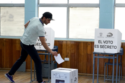 La intención del voto de los electores se concentra en cuatro candidatos que encabezan las encuestas.